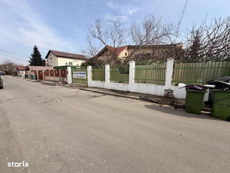 Casă cu 4 camere cu Canalizare în Central