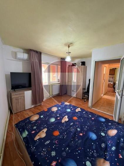 Apartament cu 2 camere decomandat în 1 Mai