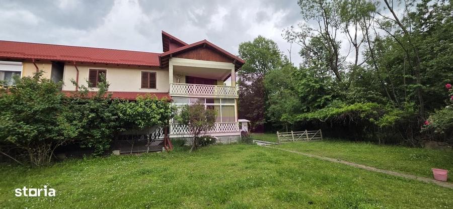 Casă cu 4 camere în Central