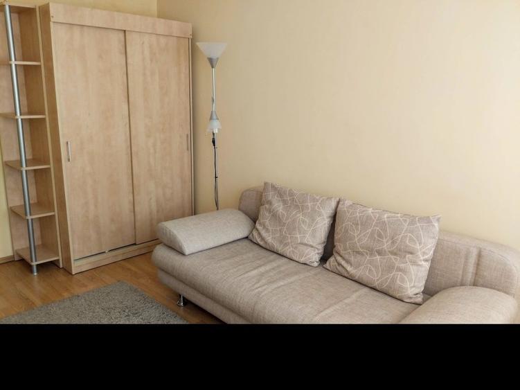 Apartament cu 3 camere decomandat, mobilat în Olimpia-Stadion