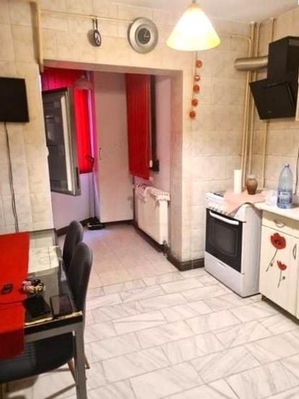 Apartament cu 2 camere decomandat, mobilat în Piața Centrală
