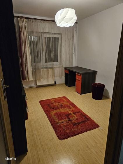 Apartament cu 3 camere decomandat în Griviței
