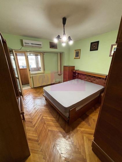 Apartament cu 3 camere decomandat, mobilat în Decebal