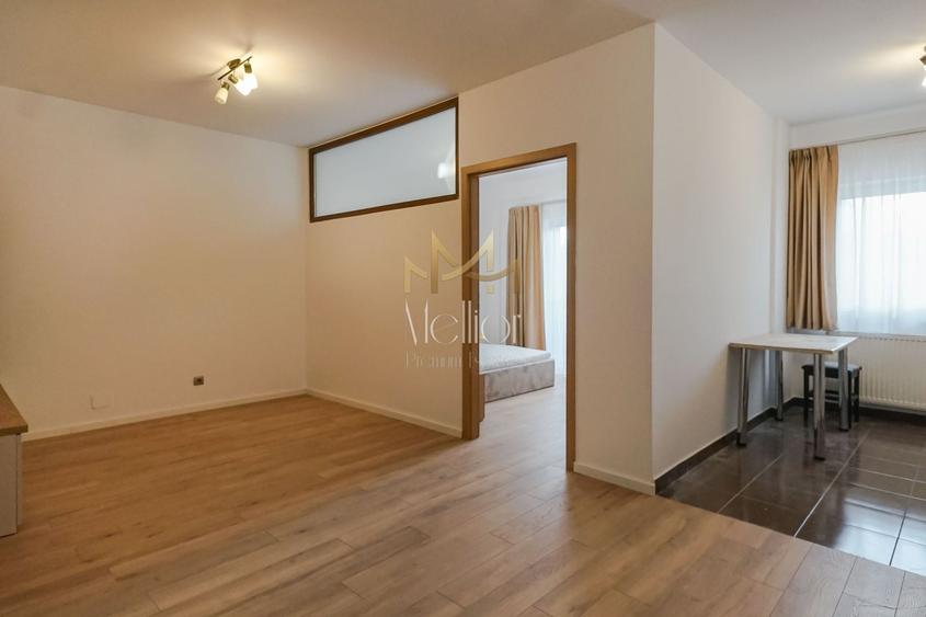 Apartament cu 2 camere semidecomandat, mobilat în Central