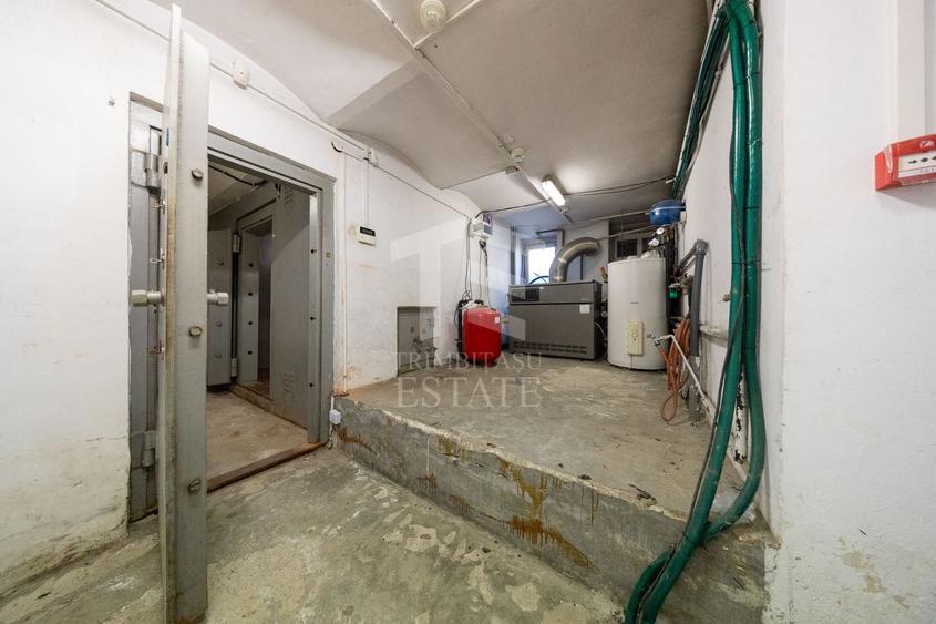 Spațiu comercial, de 612 mp, în 13 Decembrie