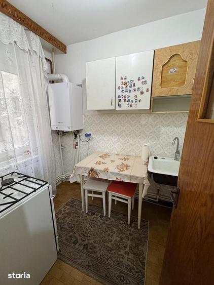 oferta inchiriere 2 camere etaj 1,pret 1300 ron - 2