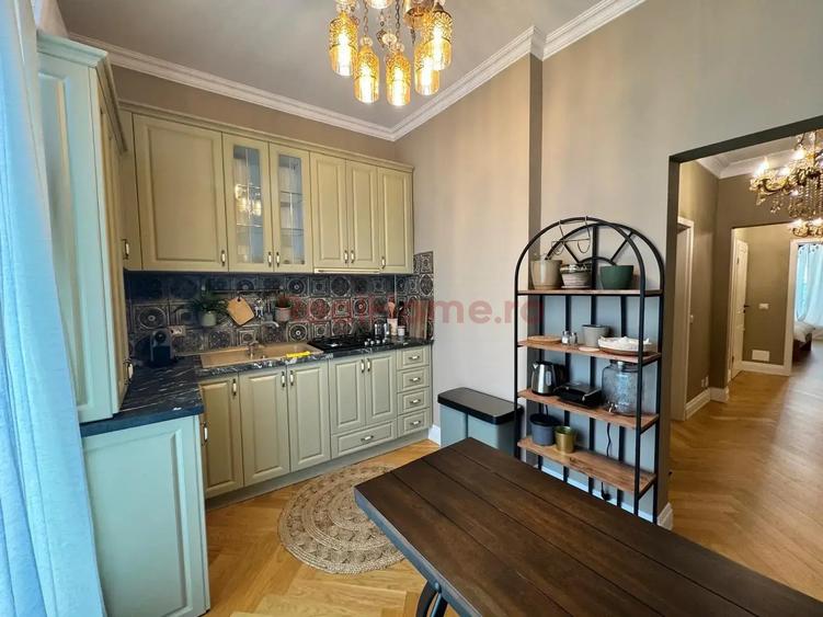 Apartament cu 2 camere decomandat, mobilat în Universitate