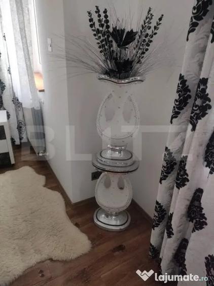 Casă cu 8 camere cu Teren 488 Mp în Marginea