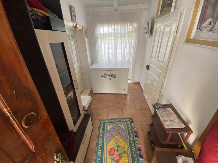 Casă cu 2 camere în Brăești