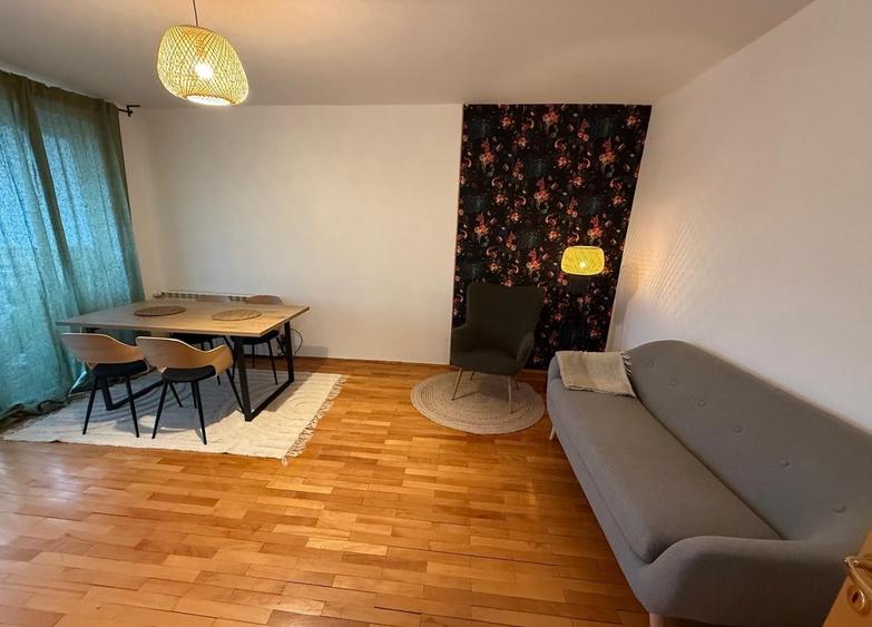 Apartament cu 2 camere decomandat în 13 Septembrie