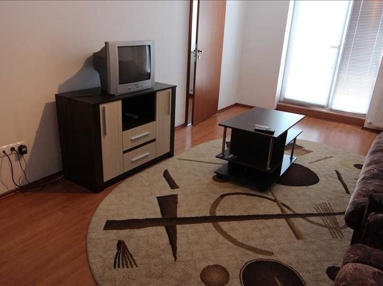 Apartament cu 2 camere decomandat, mobilat în Aradului