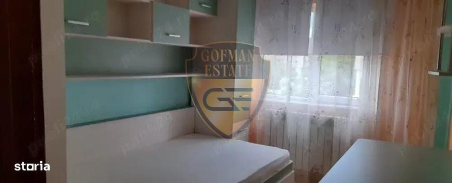 Apartament cu 4 camere decomandat în Central
