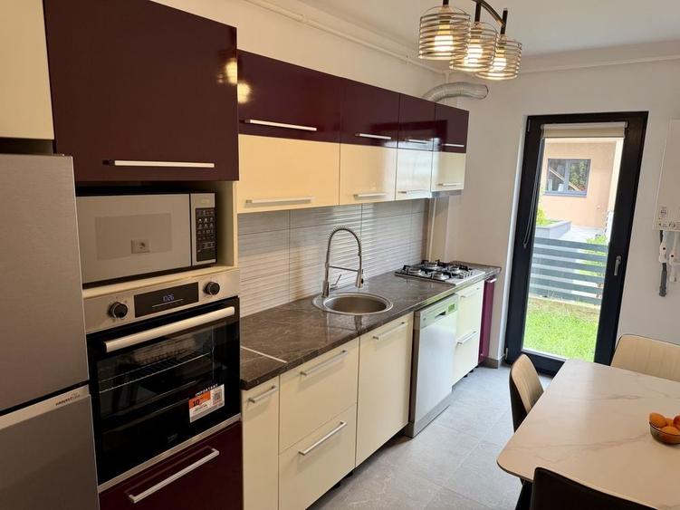 Apartament cu 2 camere decomandat în Cristian