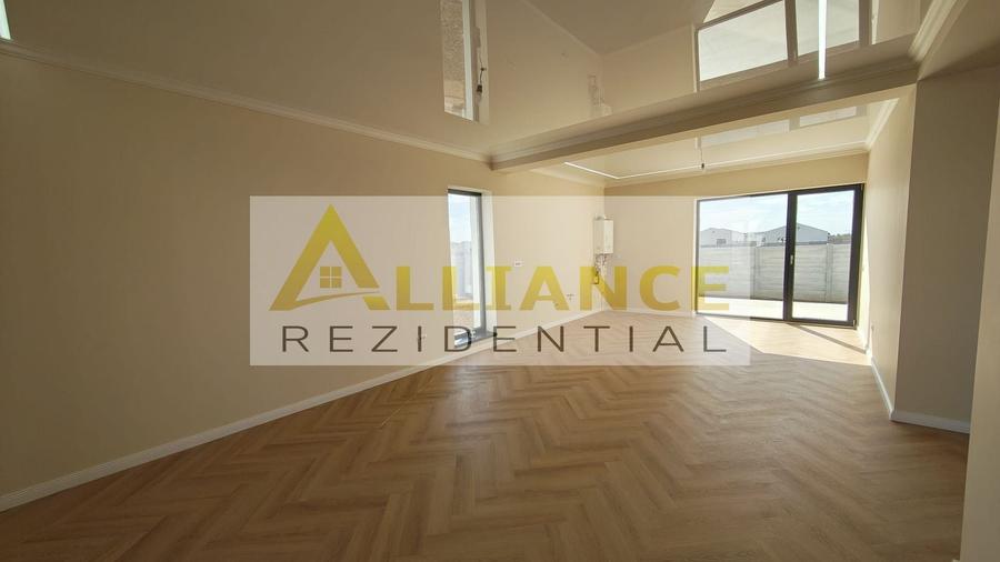 Casă individuală cu 4 camere cu Canalizare în Berceni