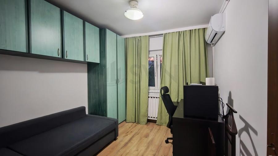 Apartament cu 4 camere decomandat, mobilat în P-ța Alba Iulia