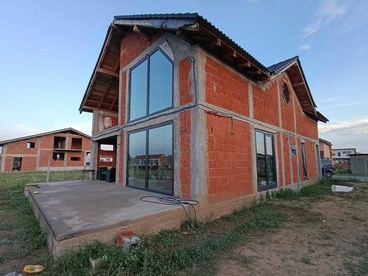 Casă cu 4 camere în Cihei