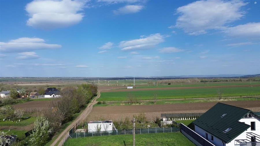 Teren Construcții intravilan de 3498 mp, în Tișăuți