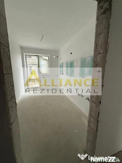 Apartament cu 3 camere decomandat în Berceni