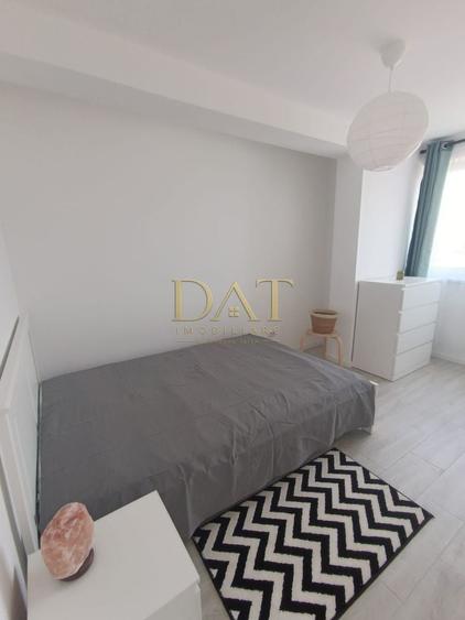 Apartament cu 2 camere semidecomandat, mobilat în Central