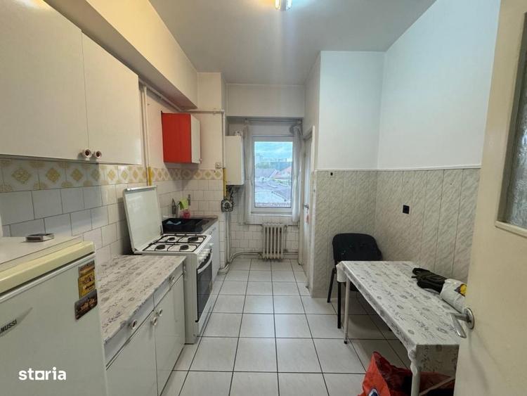 Apartament cu 2 camere, decomandat, 55mp etaj 2/4, ultracentral - 1
