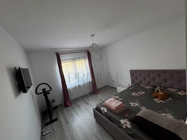 Casă individuală cu 4 camere cu Canalizare în Șag