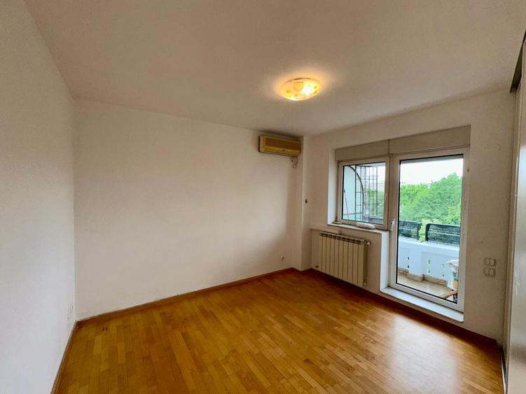 Apartament cu 5 camere, mobilat în Unirii