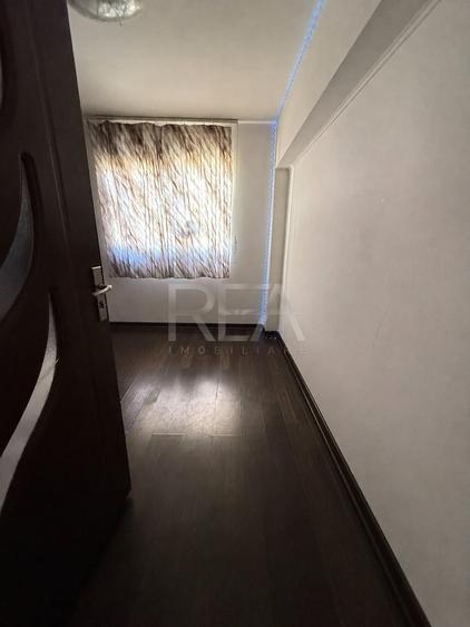 Apartament cu 3 camere decomandat, mobilat în Drumul Taberei