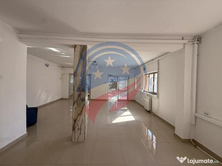 Casă cu 7 camere cu Teren 372 Mp în Central