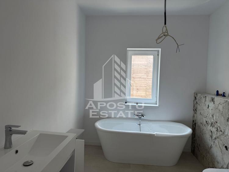 Duplex cu 4 camere cu Canalizare în Ghiroda
