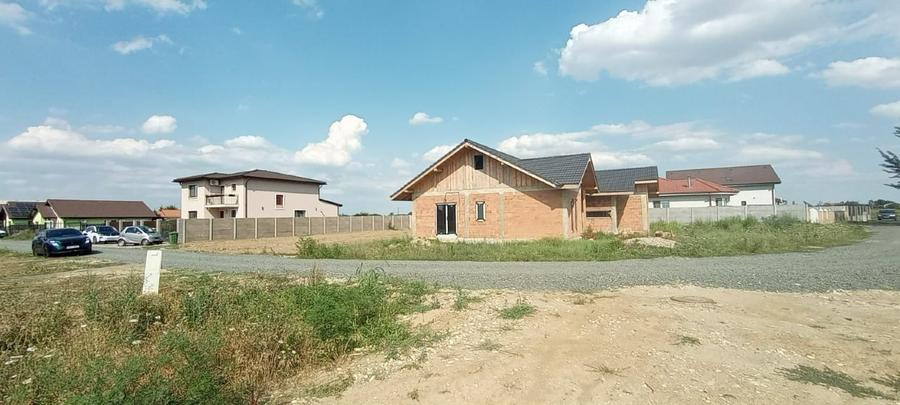 Duplex cu 3 camere cu Canalizare în Moșnița Nouă