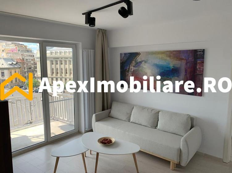 Apartament cu 3 camere semidecomandat în Romană