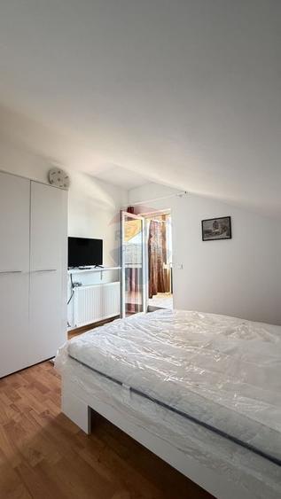 Casă cu 5 camere cu Teren 1000 Mp în Vest