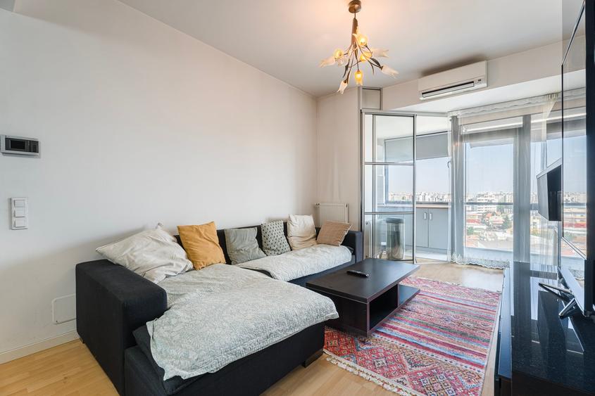 Apartament cu 3 camere semidecomandat în Calea Călărașilor