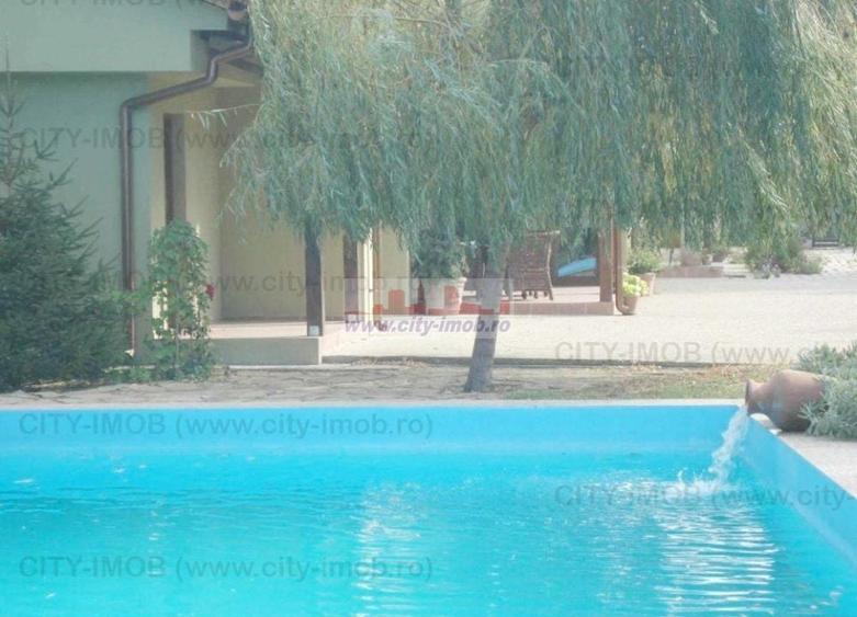 Casă individuală cu 8 camere decomandat cu Canalizare în Ghermănești