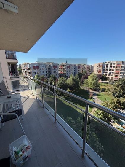 Apartament cu 3 camere semidecomandat în Metalurgiei