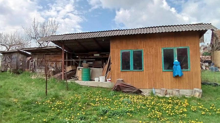 Teren de 2500 mp, în Teaca