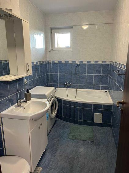 Apartament cu 2 camere semidecomandat în Apărătorii Patriei
