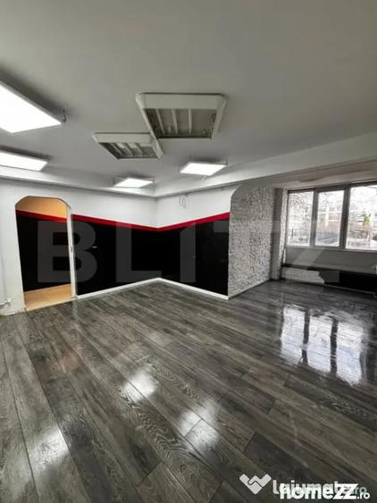 Apartament cu 4 camere decomandat în George Enescu