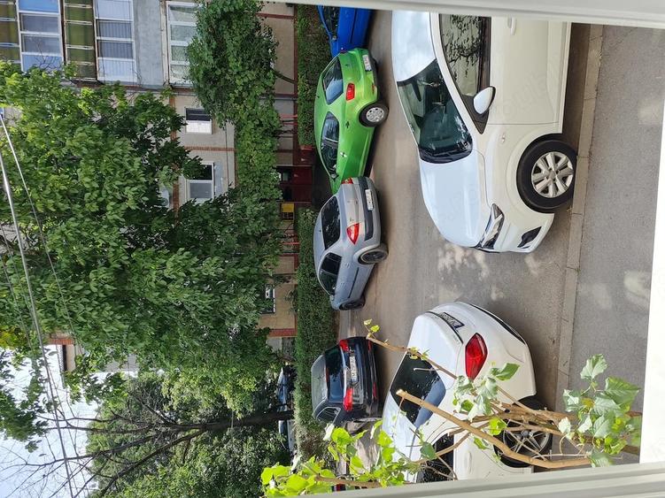Garsonieră decomandată în Lipovei
