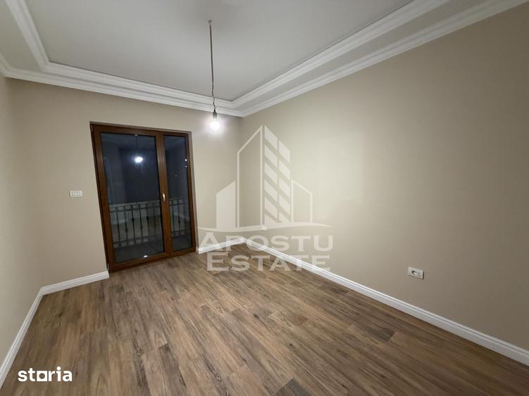 Casă cu 4 camere cu Teren 300 Mp în Central