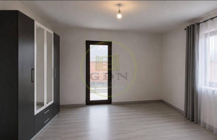 Casă individuală cu 5 camere cu Canalizare în Exterior Nord