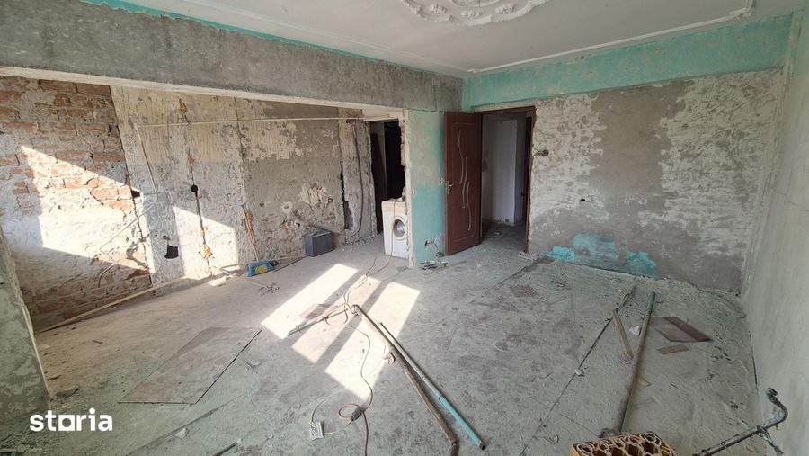 Apartament cu 3 camere decomandat în Ultracentral