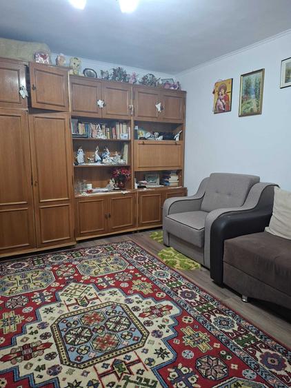 Garsonieră decomandată, mobilată în Exterior Vest
