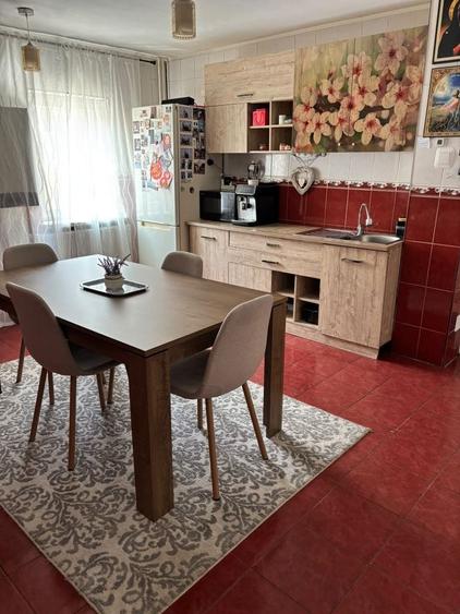 Apartament 3 camere etaj 2 - 16