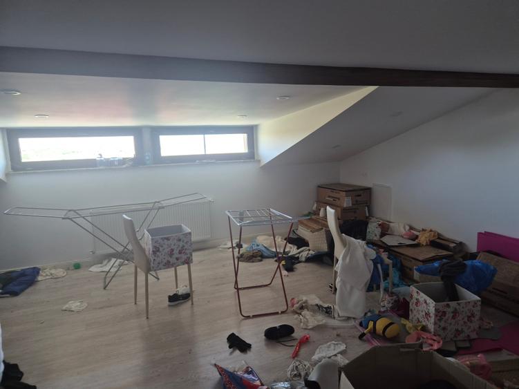 Casă individuală cu 5 camere cu Teren 1000 Mp în Zurbaua