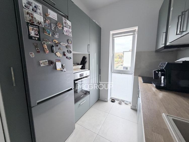 Apartament cu 3 camere decomandat, mobilat în Florești