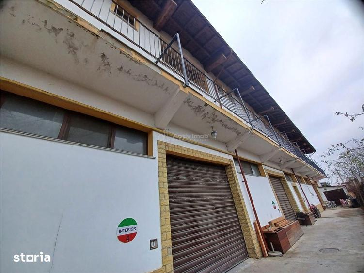 Casă cu 10 camere cu Teren 2000 Mp în Balotești
