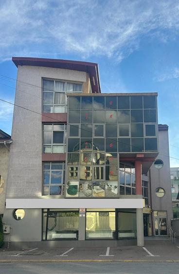 Casă cu Teren 454 Mp în Central