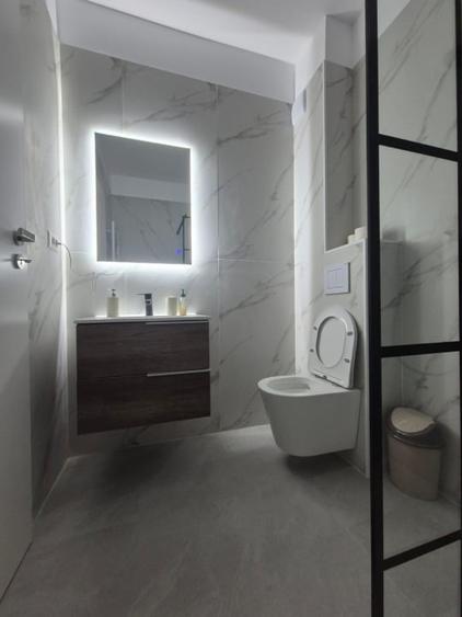 Apartament cu 2 camere decomandat, mobilat în Vest