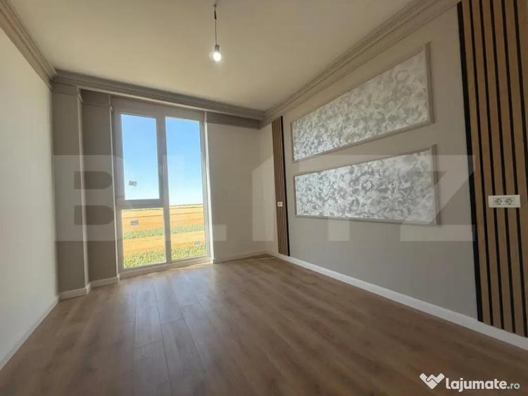 Apartament cu 3 camere semidecomandat în Torontalului
